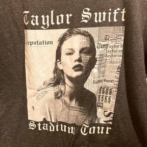 Taylor Swift T-shirt Reputation Stadium Tour